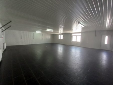 Hala  in Ploiesti, zona Sud. 